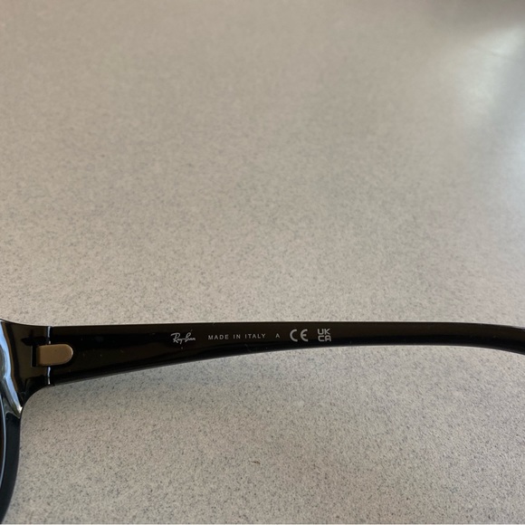 Brand new Ray-Ban Sunglass Rb4351 - Picture 4 of 6